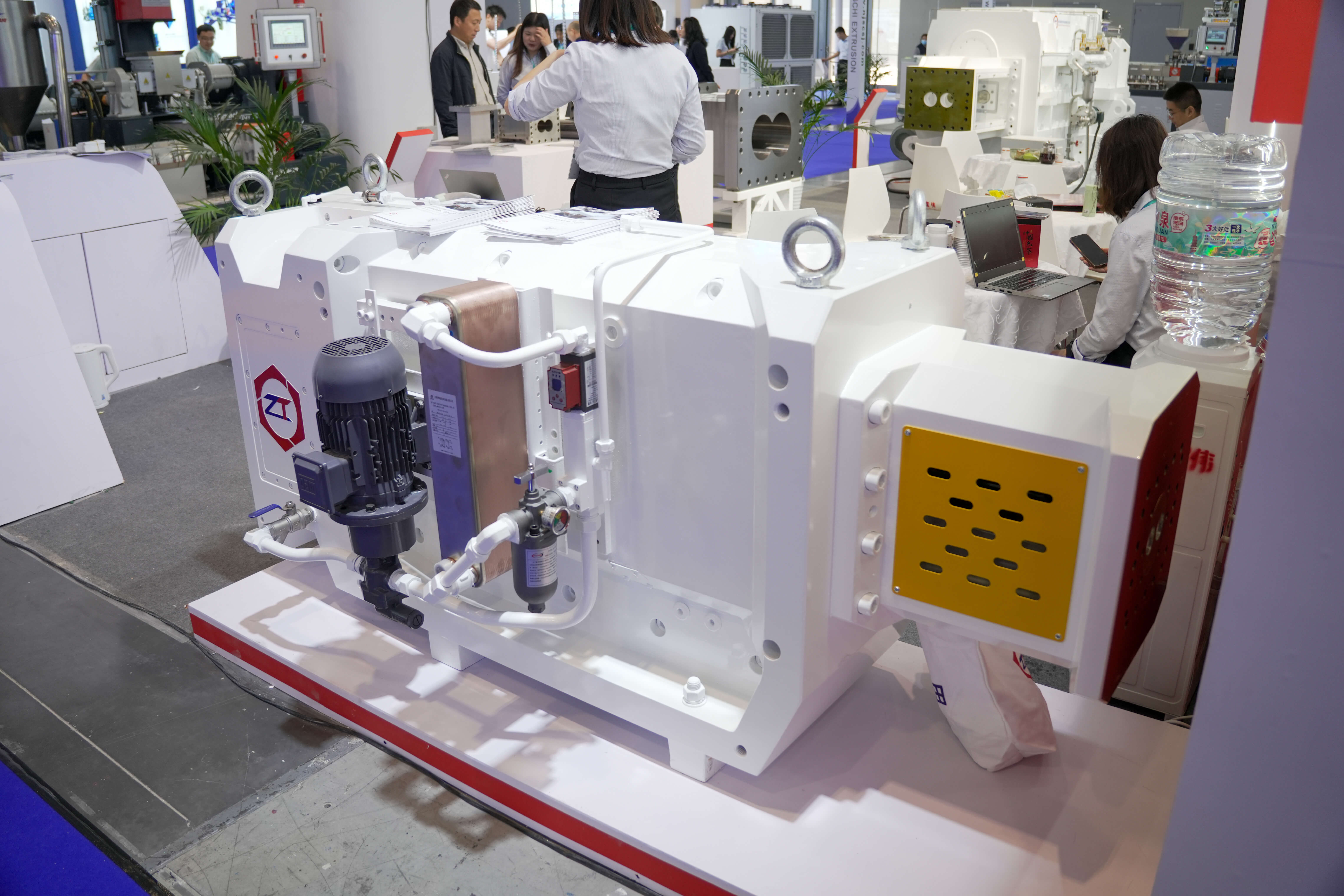 ZT75E twin screw gearbox